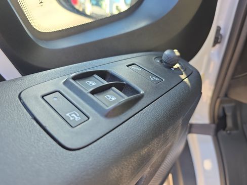 Used 2025 RAM ProMaster 2500 w/ Convenience Group FWD image 19