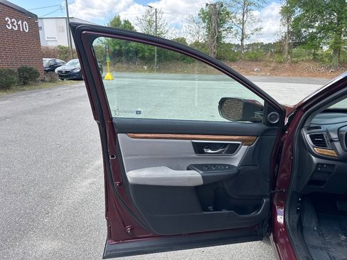 Used 2017 Honda CR-V EX image 9