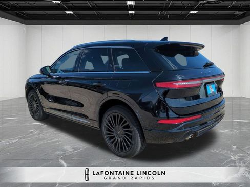 Certified 2022 Lincoln Corsair Reserve w/ Equipment Group 201A AWD/4WD image 3