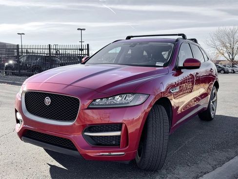Used 2017 Jaguar F-PACE R-Sport image 4