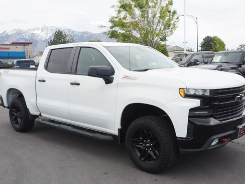 Used 2020 Chevrolet Silverado 1500 LT Trail Boss AWD/4WD image 3