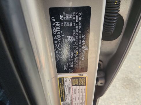 Used 2023 Kia Soul LX w/ Option Group 015 FWD image 17
