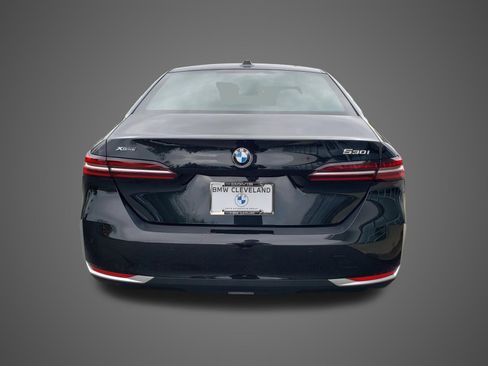 New 2027 BMW 530i xDrive w/ Premium Package AWD/4WD image 6