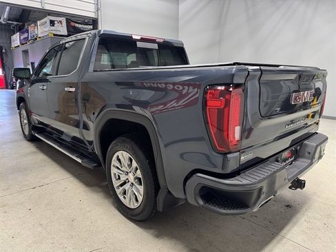 Used 2022 GMC Sierra 1500 Denali w/ Driver Alert Package II AWD/4WD image 5