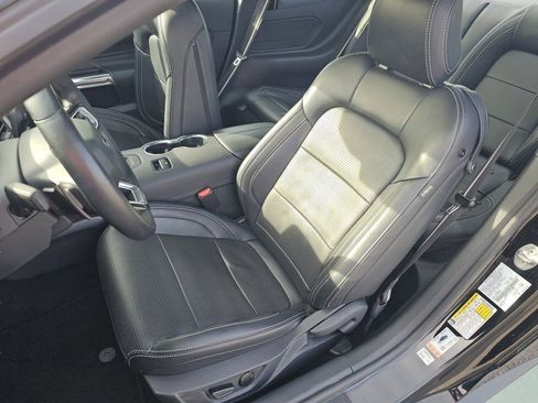 Used 2025 Ford Mustang GT Premium image 6