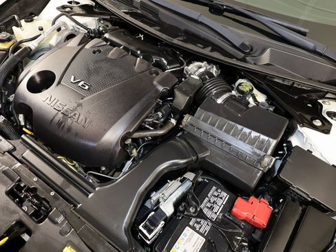 Used 2021 Nissan Maxima SR w/ Sport Mat Group image 37