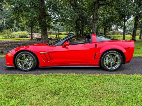 Used 2013 Chevrolet Corvette Grand Sport w/ 3LT Preferred Equipment Group RWD image 25