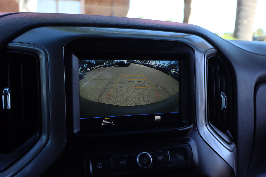 Used 2019 Chevrolet Silverado 1500 Custom w/ Custom Convenience Package AWD/4WD image 32
