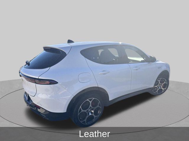 Used 2024 Alfa Romeo Tonale Veloce AWD/4WD image 4