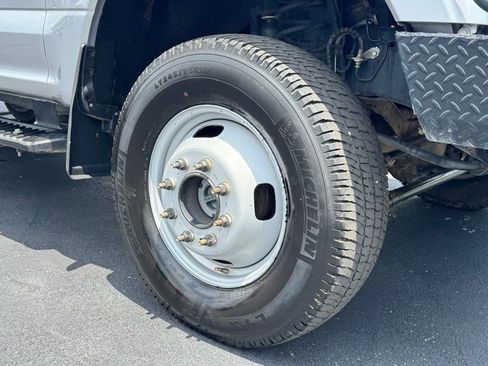 Used 2022 Ford F350 XL w/ Power Equipment Group AWD/4WD image 19