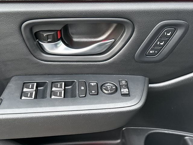 Used 2025 Honda Pilot Black Edition image 22
