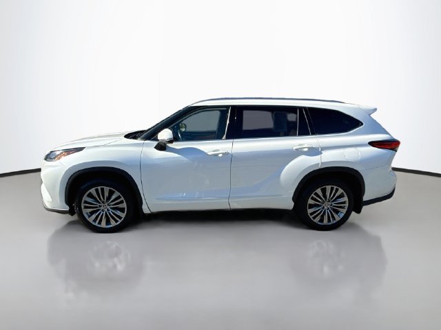 Used 2021 Toyota Highlander Platinum AWD/4WD image 4