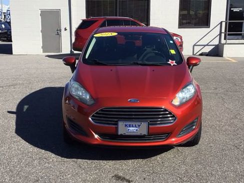 Used 2018 Ford Fiesta SE w/ Cold Weather Package image 2