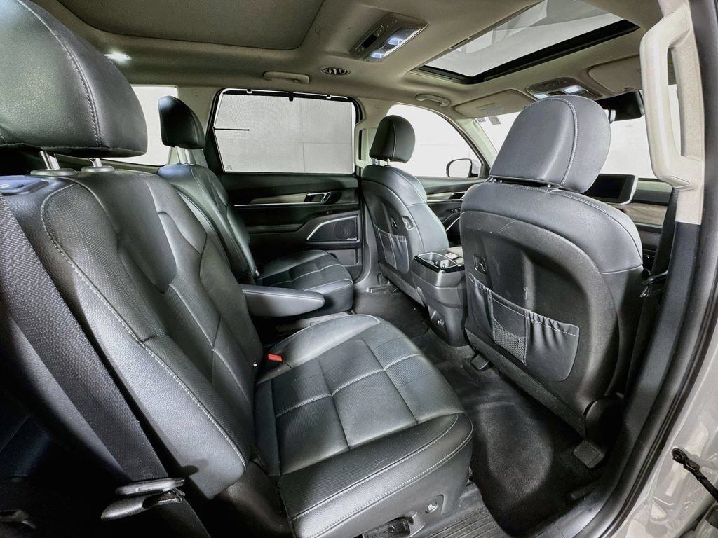 Used 2022 Kia Telluride SX w/ Nightfall Edition Package AWD/4WD image 30