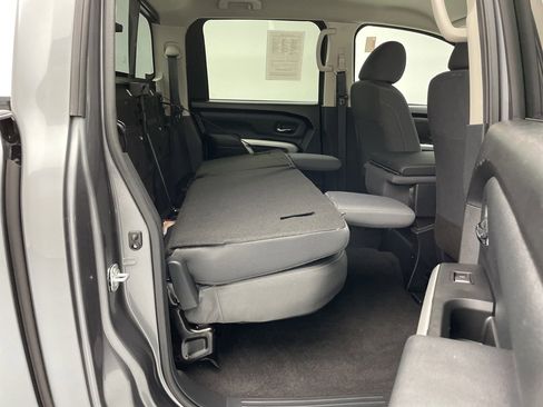 Used 2024 Nissan Titan SV image 43