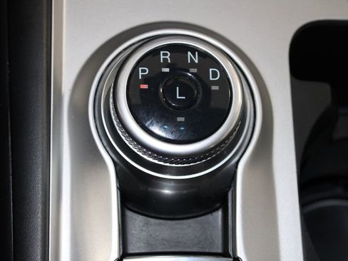 Used 2023 Ford Explorer XLT image 44