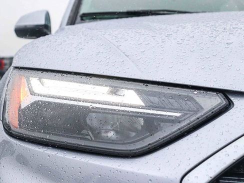 Used 2022 Audi Q5 2.0T Premium w/ Convenience Package image 9