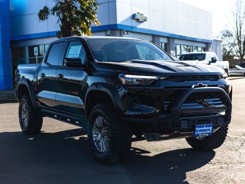 New 2026 Chevrolet Colorado ZR2 w/ Off-Road Front Bumper Package AWD/4WD image 6