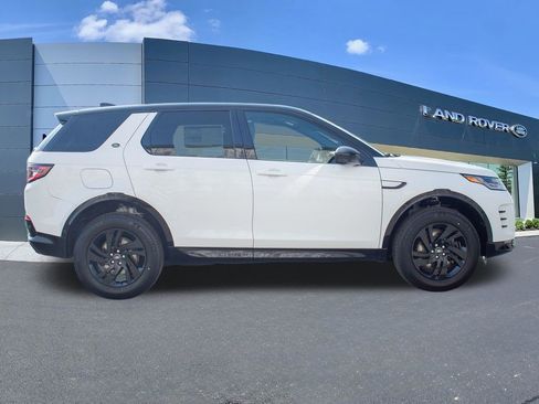 New 2026 Land Rover Discovery Sport Landmark AWD/4WD image 8