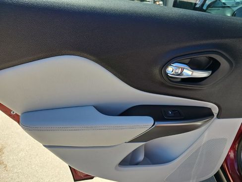 Certified 2020 Jeep Cherokee Limited AWD/4WD image 20