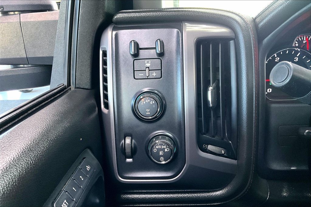 Used 2018 GMC Sierra 2500 SLT w/ All Terrain HD Package AWD/4WD image 16