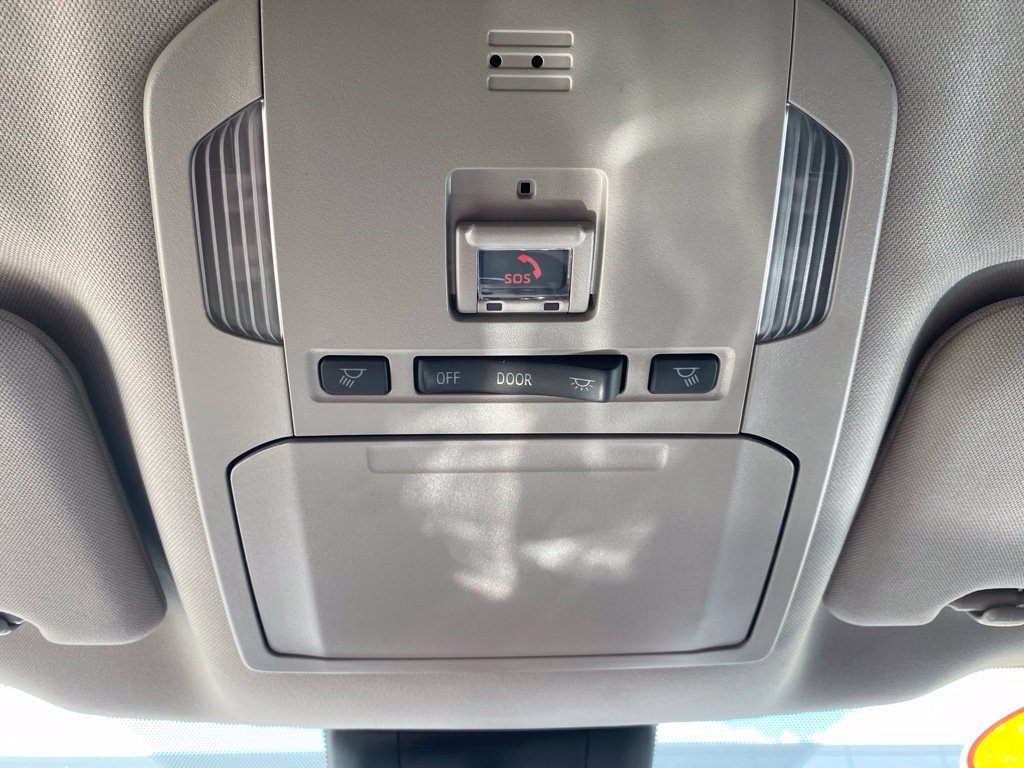 Used 2023 Toyota Highlander L FWD image 25