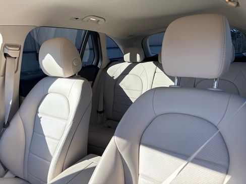 Used 2022 Mercedes-Benz GLC 300 GLC 300 image 45