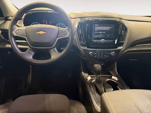 Used 2021 Chevrolet Traverse LS image 11