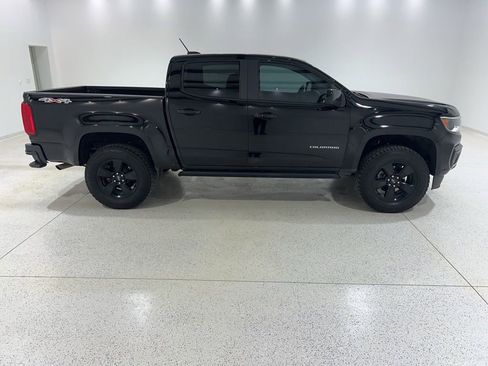 Used 2022 Chevrolet Colorado LT AWD/4WD image 6