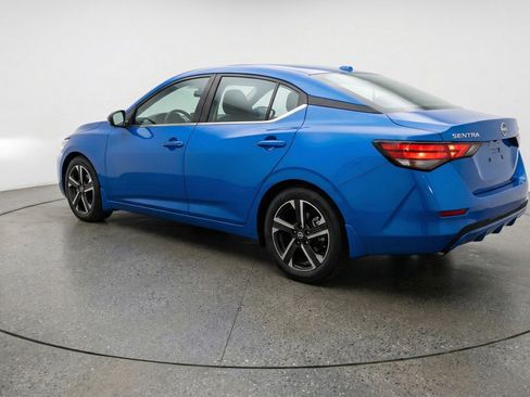 Used 2025 Nissan Sentra SV image 6