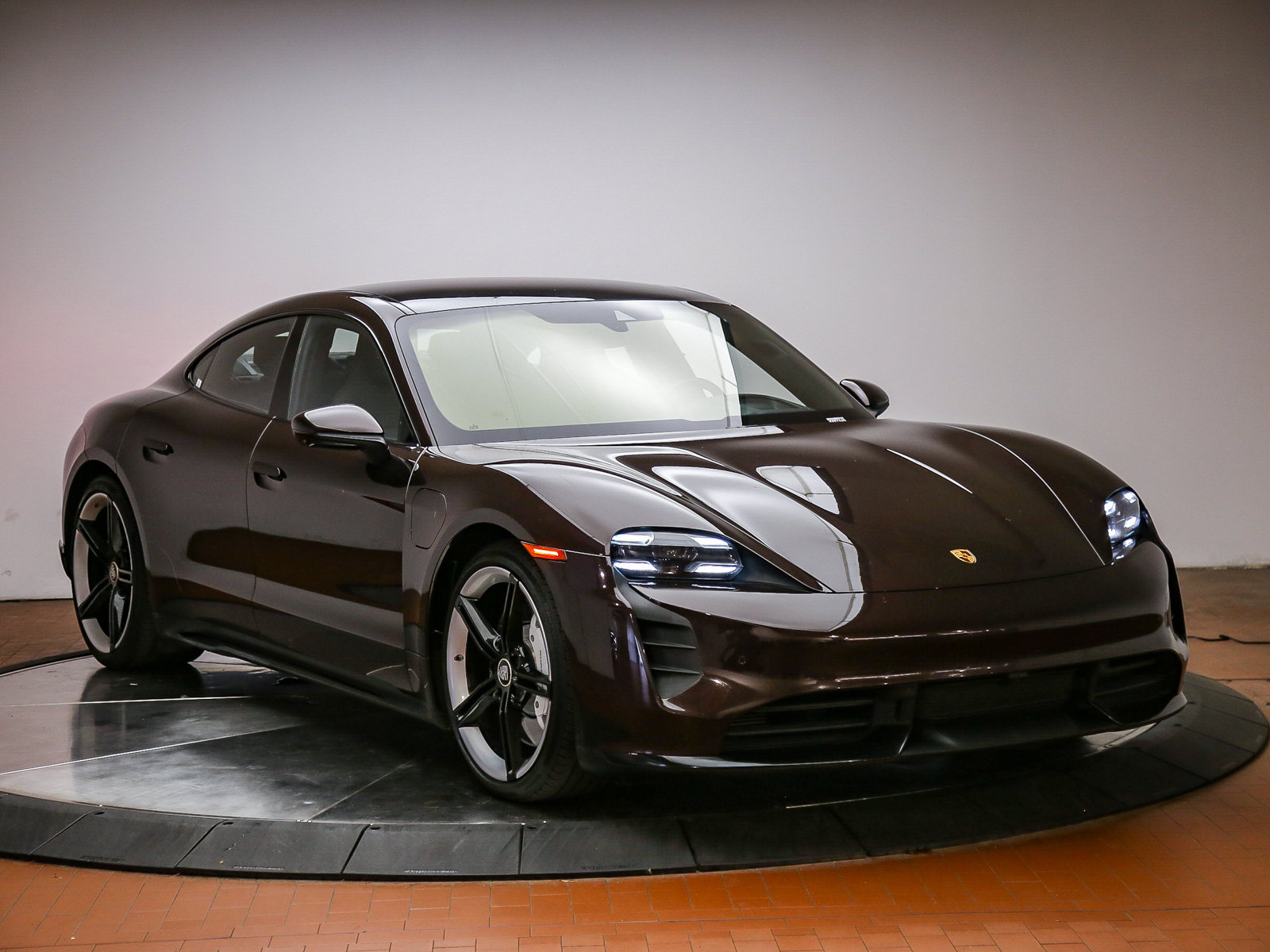 Certified 2021 Porsche Taycan Turbo AWD/4WD image 9