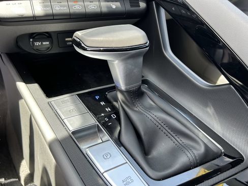 Certified 2023 Hyundai Elantra SEL w/ Convenience Package FWD image 29