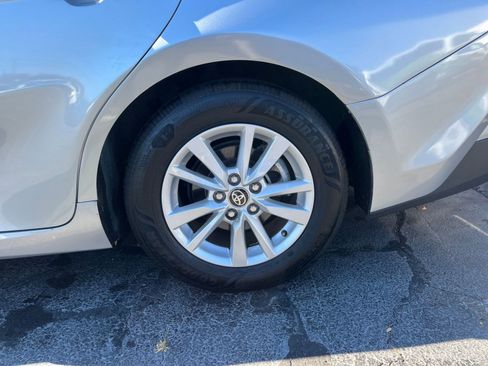 Used 2025 Toyota Camry LE image 28