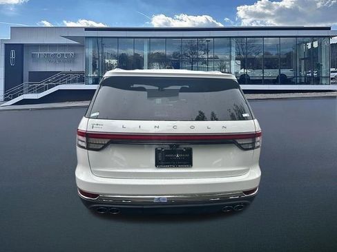 New 2026 Lincoln Aviator 2WD image 7