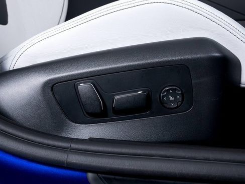 Used 2025 BMW M5 w/ Carbon Package image 56