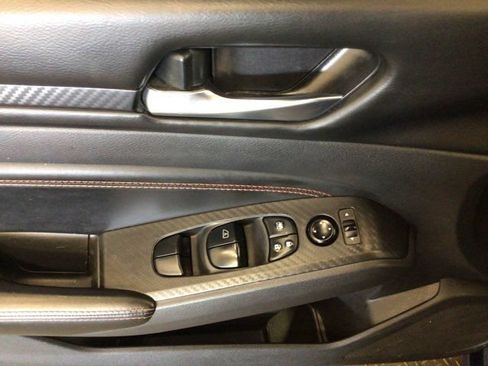 Used 2022 Nissan Altima 2.5 SR FWD image 18