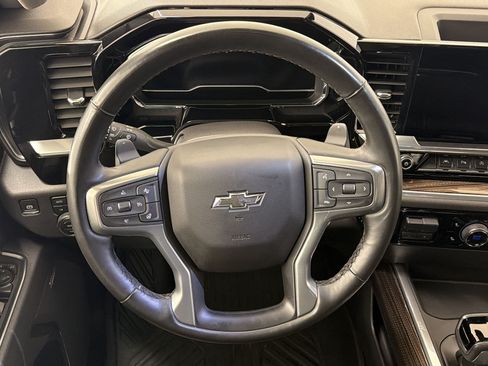 Used 2025 Chevrolet Silverado 1500 LT Trail Boss w/ LT Trail Boss Premium Package AWD/4WD image 11