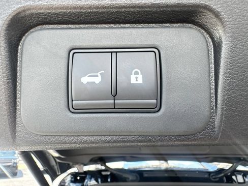 New 2026 Nissan Rogue SV AWD/4WD image 17