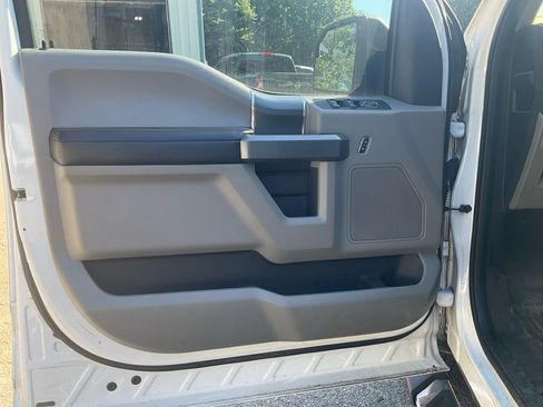 Used 2016 Ford F150 XLT w/ Equipment Group 302A Luxury RWD image 17