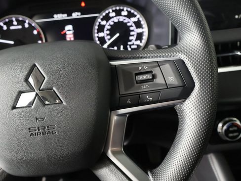 New 2026 Mitsubishi Outlander ES image 40