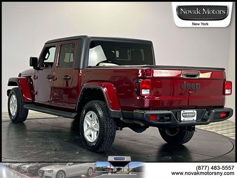 Used 2022 Jeep Gladiator Sport image 6