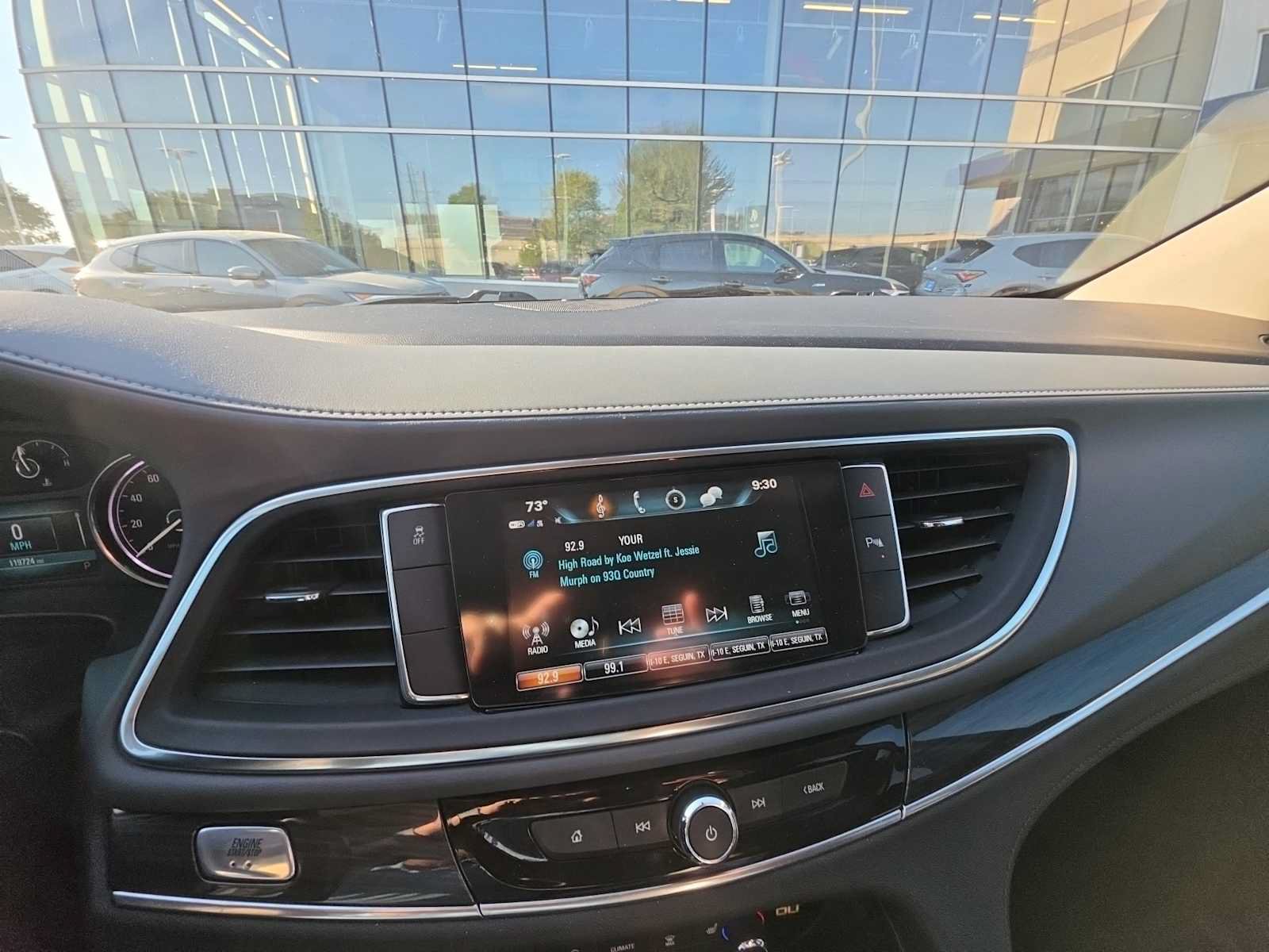 Used 2019 Buick Enclave Essence FWD image 12