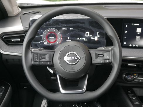 New 2026 Nissan Kicks SV w/ SV Premium Package image 6