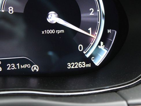 Used 2023 Genesis GV70 2.5T w/ Sport Prestige Package image 10