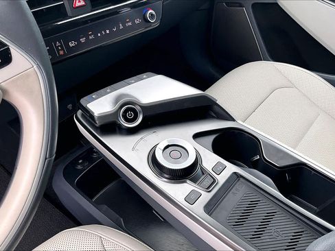 Certified 2023 Kia EV6 Wind w/ Wind Technology Package RWD image 14