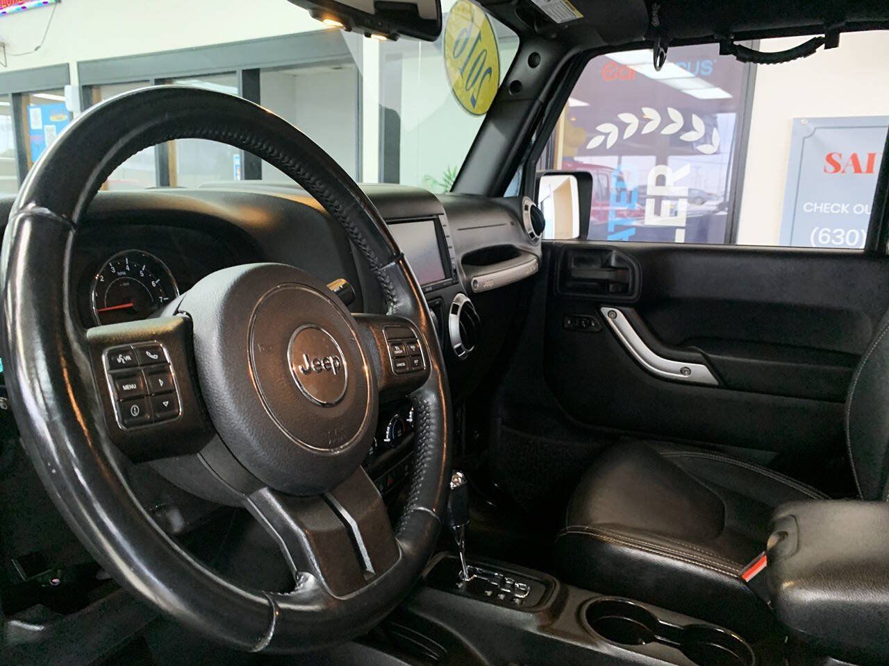 Used 2016 Jeep Wrangler Sahara w/ Connectivity Group AWD/4WD image 7