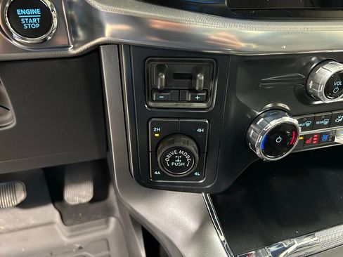 New 2025 Ford F150 Lariat w/ Equipment Group 502A High image 18