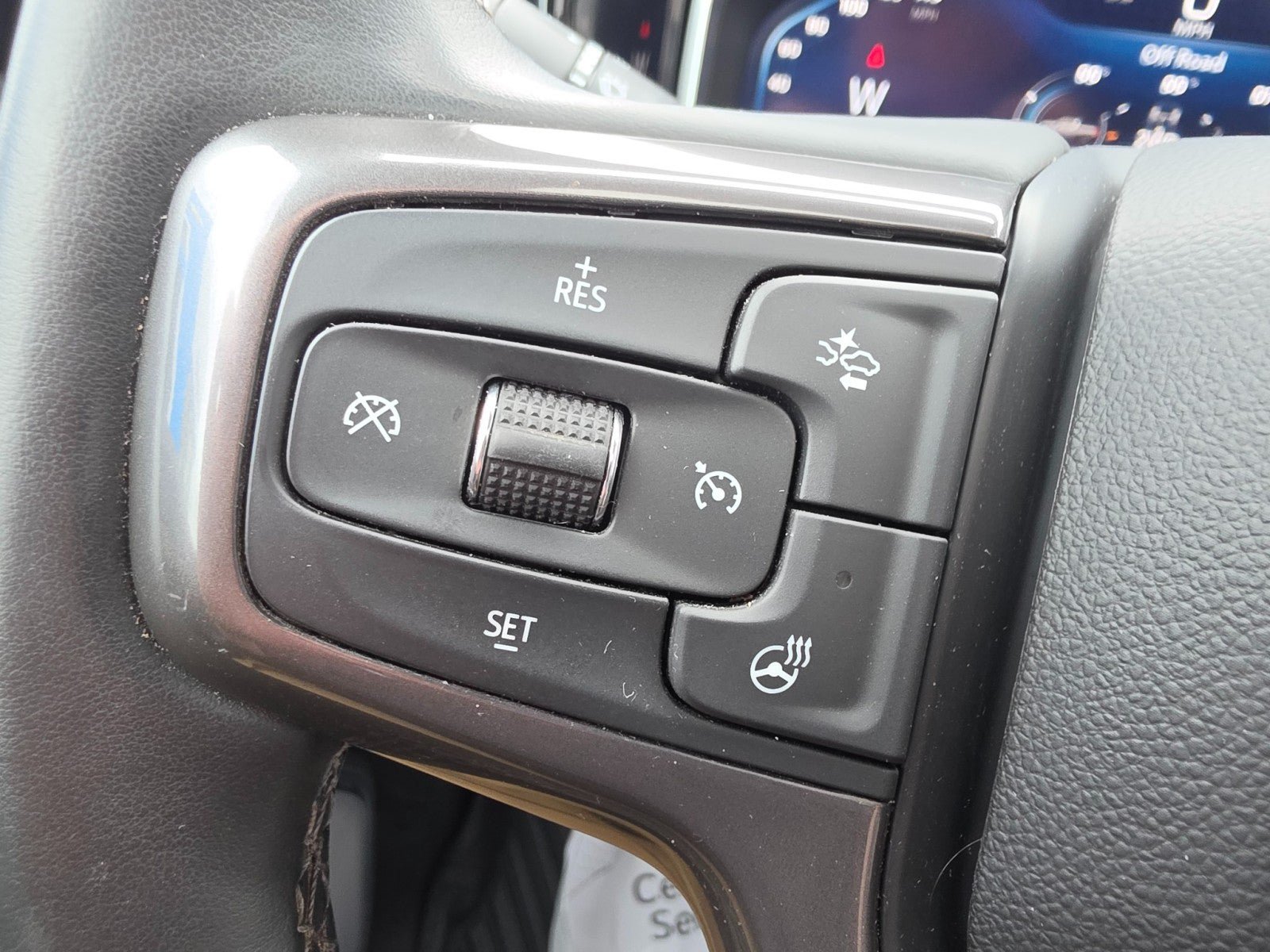 Used 2025 Chevrolet Silverado 2500 High Country w/ High Country Premium Package AWD/4WD image 46
