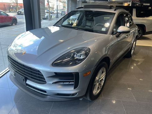 Used 2020 Porsche Macan image 1