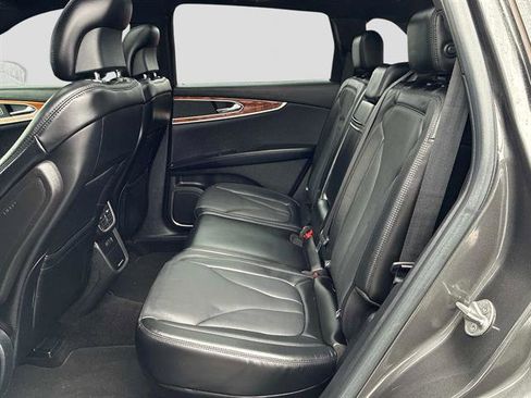 Used 2017 Lincoln MKX Reserve w/ Lincoln MKX Climate Package image 15